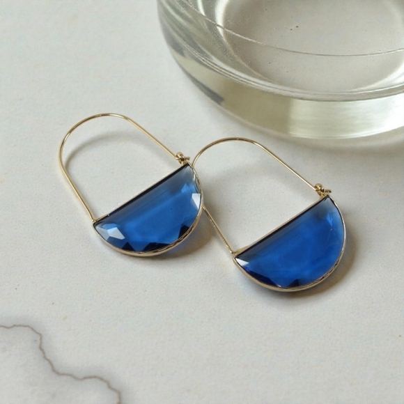 Minimalist royal blue glass dangle earrings; nwot - Picture 3 of 5